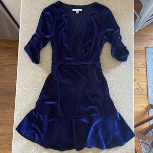 Awesome navy City Vibe dress.  Fits like XS or a 2.